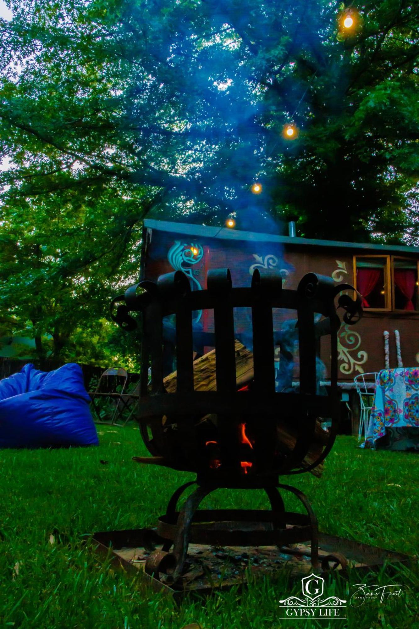 Gypsy Wagons And Vans, Clarens Ngoại thất bức ảnh